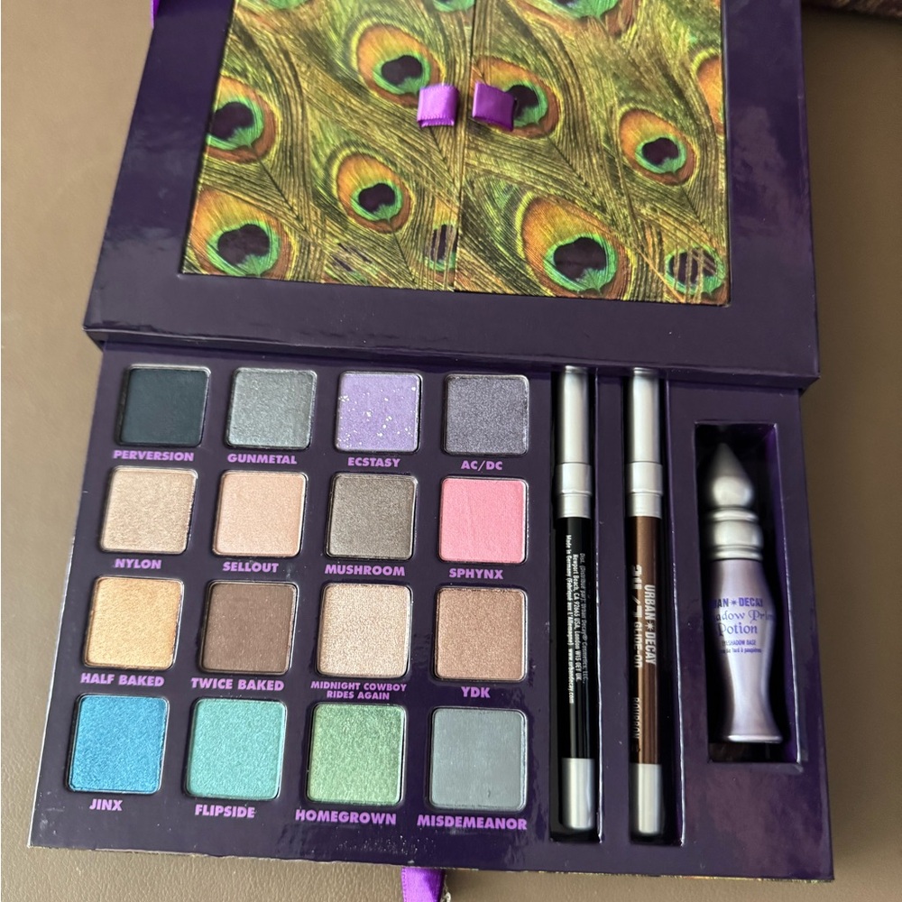 Urban Decay Vol II Palette with Purple Swirls - Picture 5 of 5